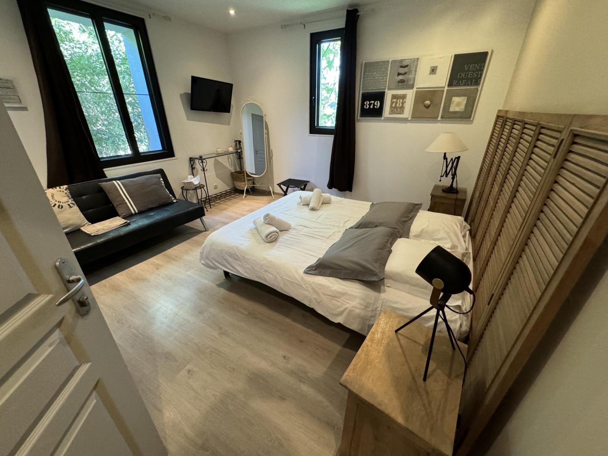 B&B Maison D'Hote Et Gite Mas D'Eymard Arles Rum bild